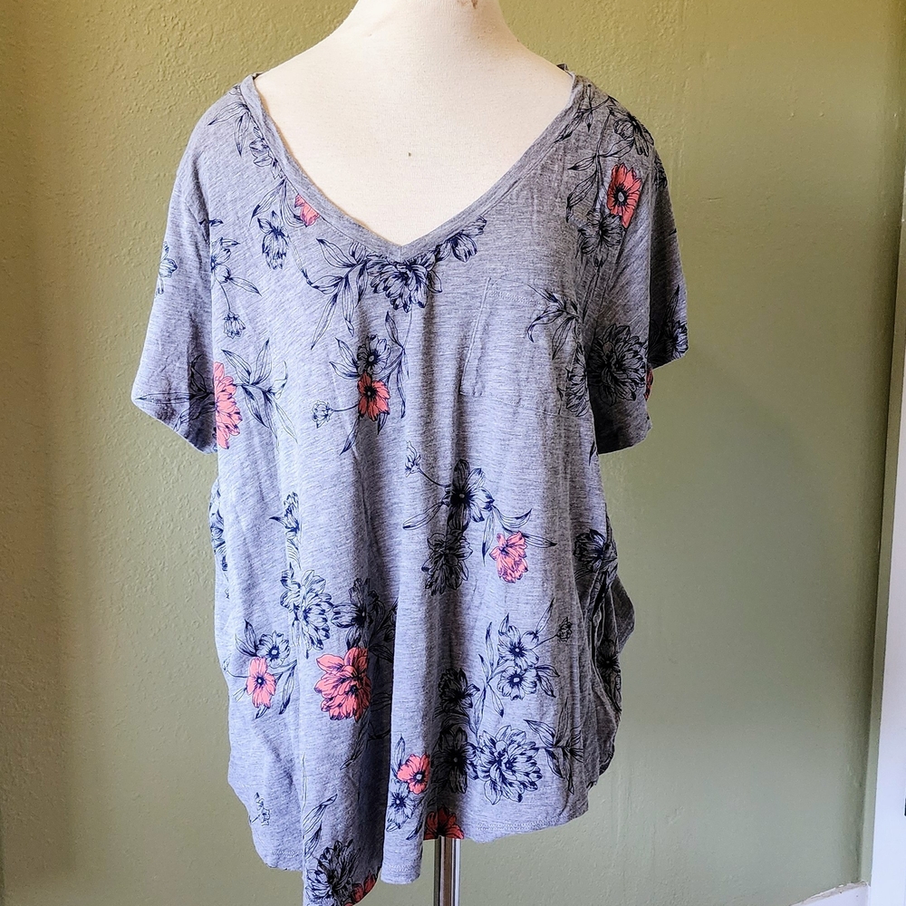 Torrid Blue and Purple T-Shirt Relaxed Fit Size 5 (28)